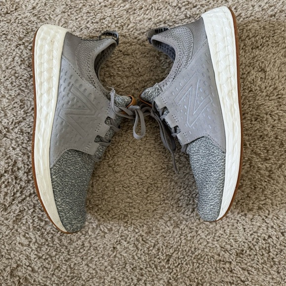 New Balance Running Shoes - Picture 4 of 6